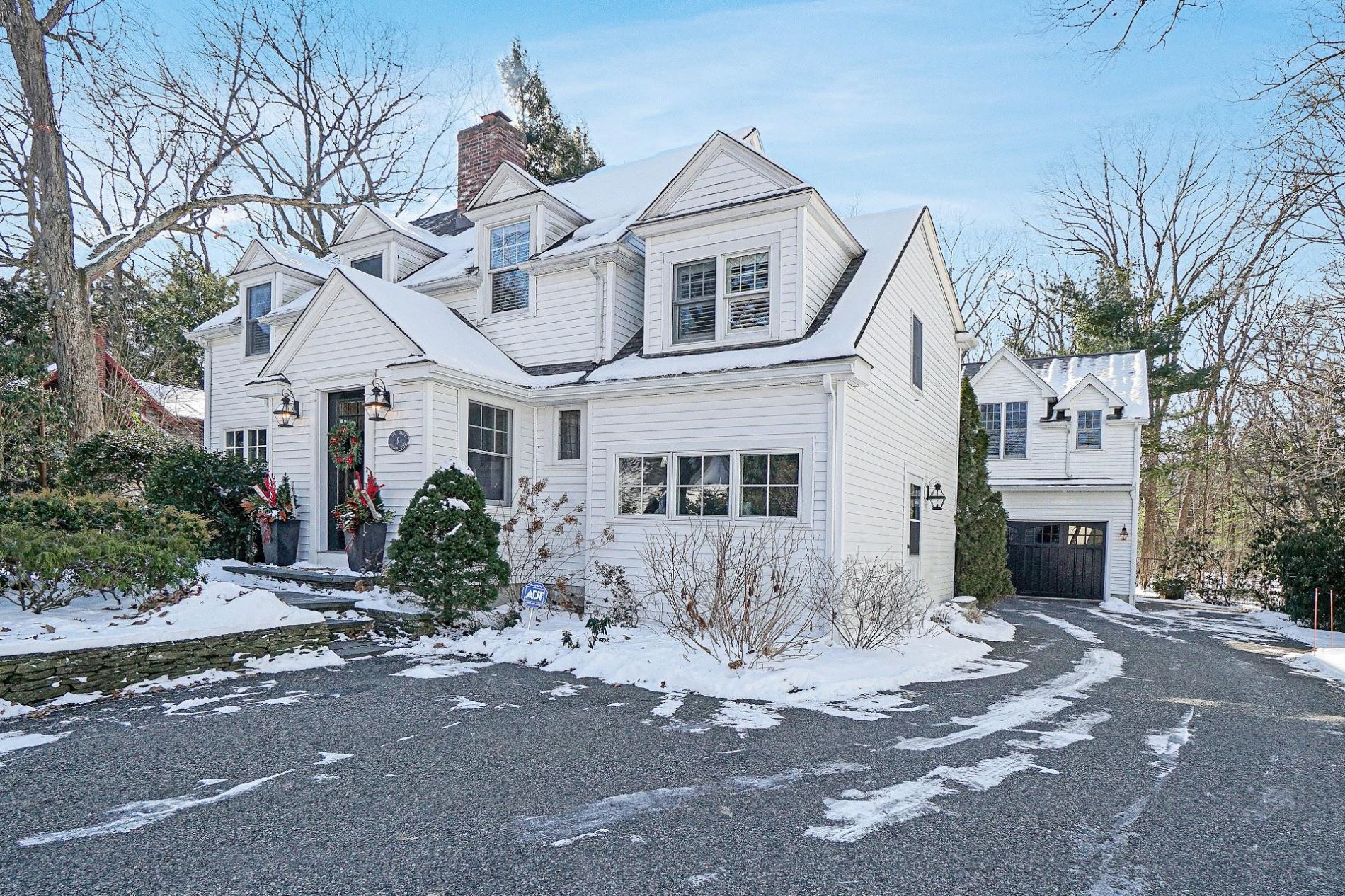 Featured Property Listings and Homes for Sale