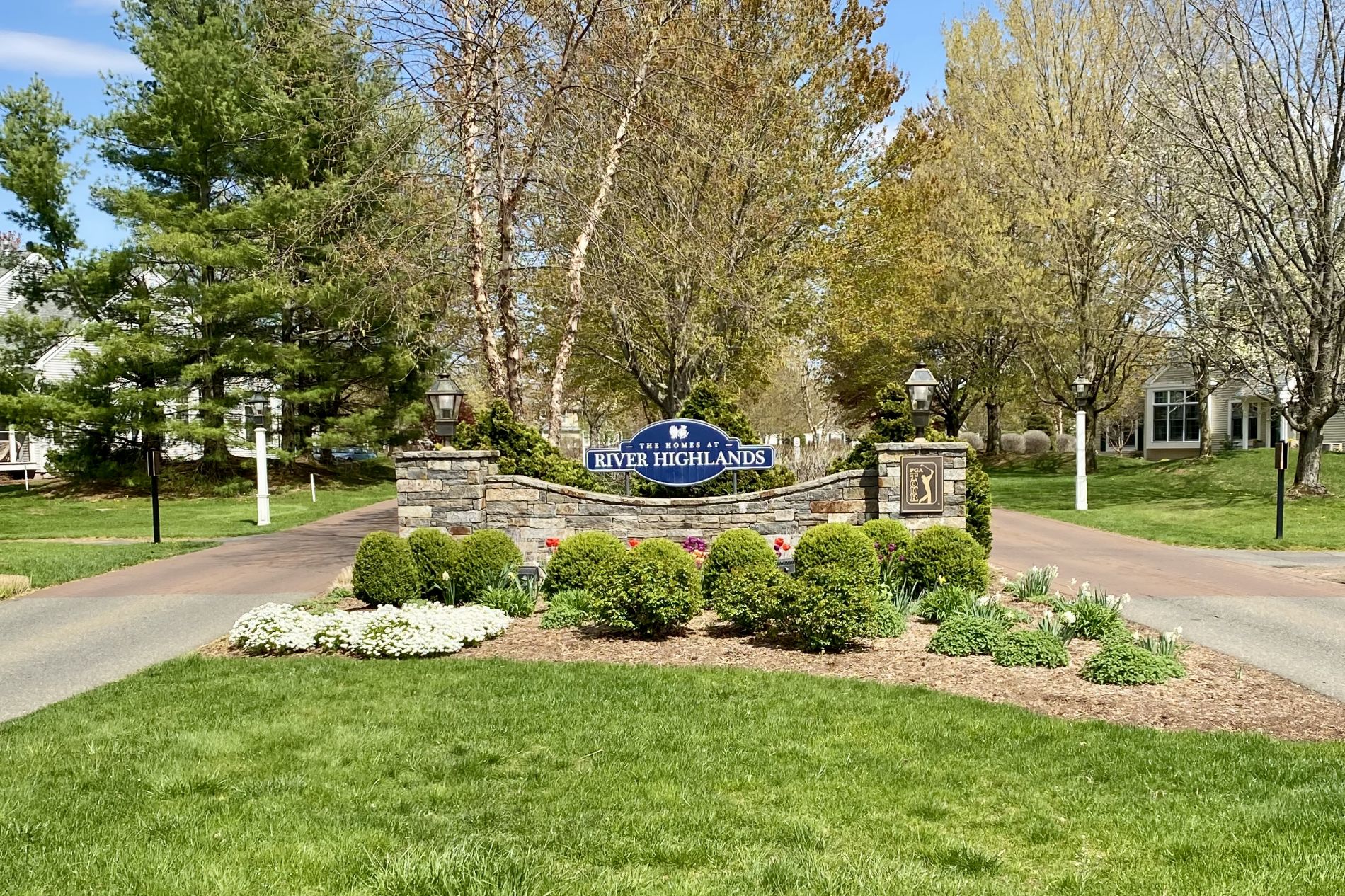Cromwell Home, CT Real Estate Listing