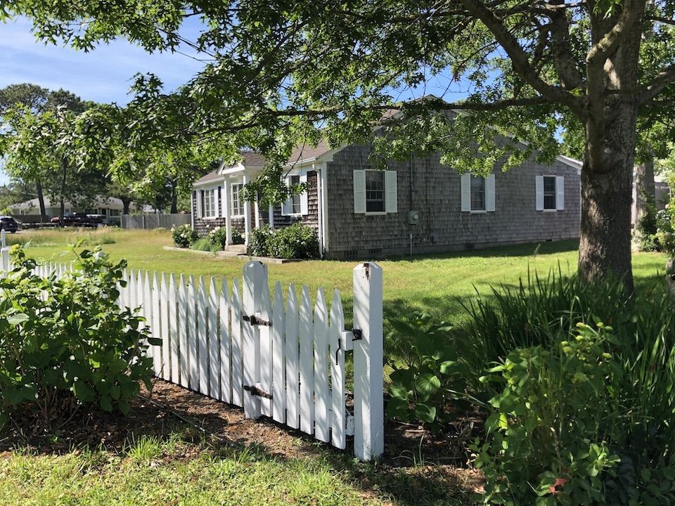 South Yarmouth Home, MA Real Estate Listing