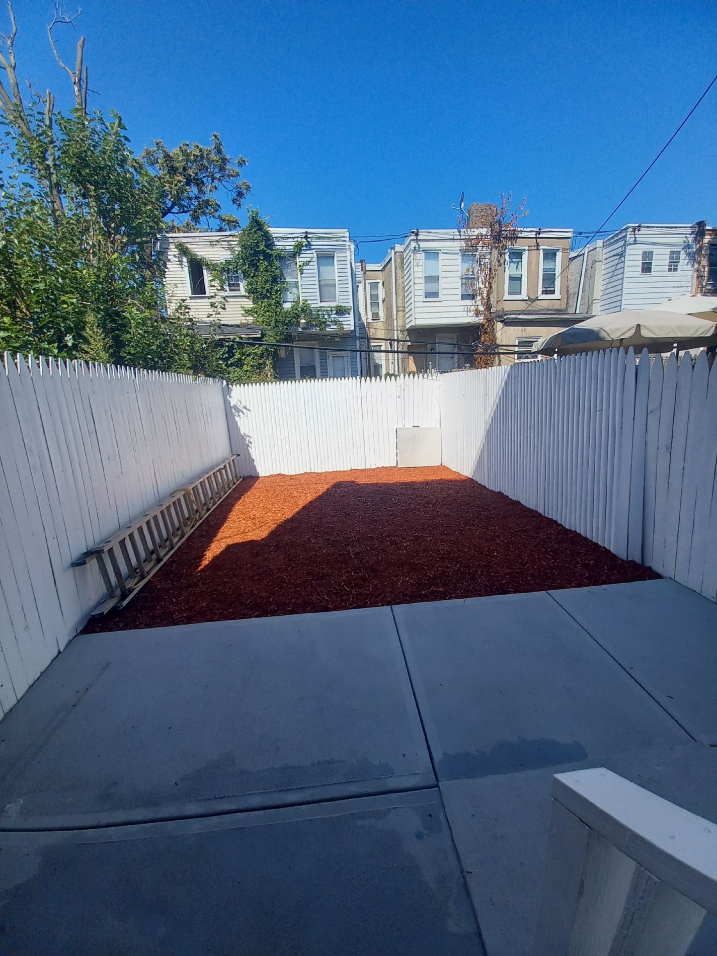 white picket privacy fence