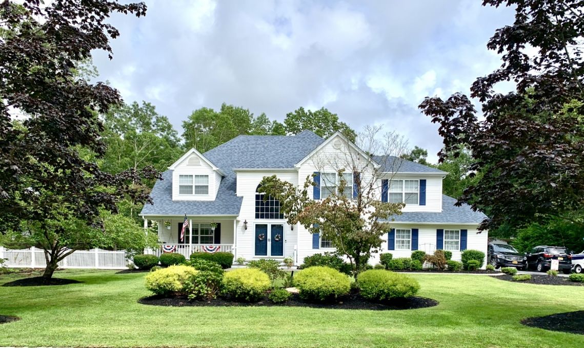 Manorville Home, NY Real Estate Listing