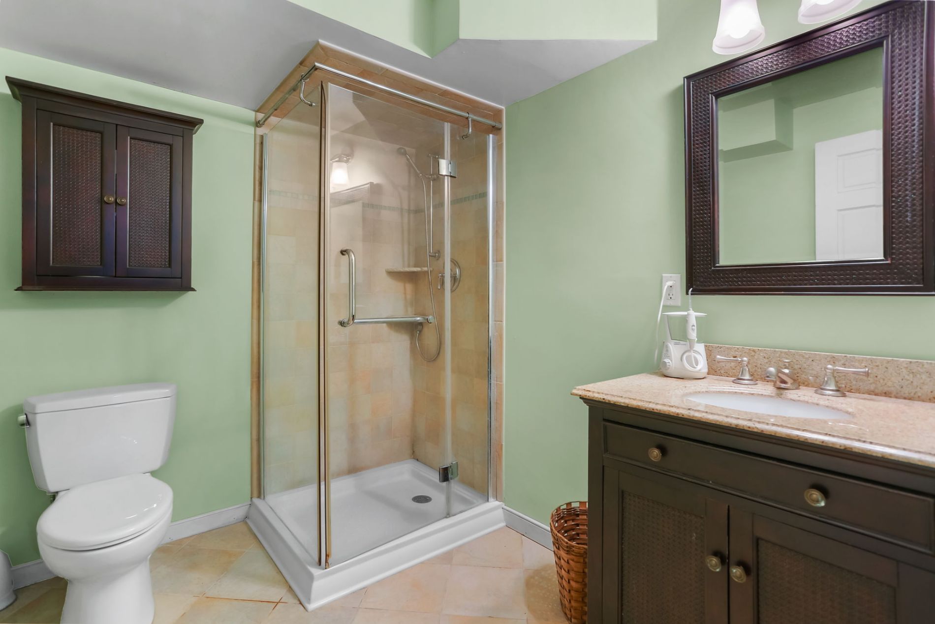 Full Bath in Basement/In law suite