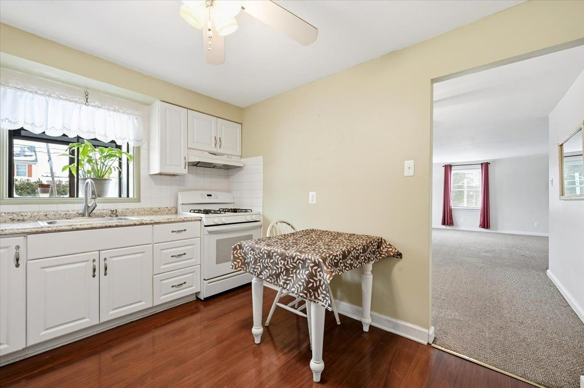 Eat-in Kitchen leading to Dining-Living Room