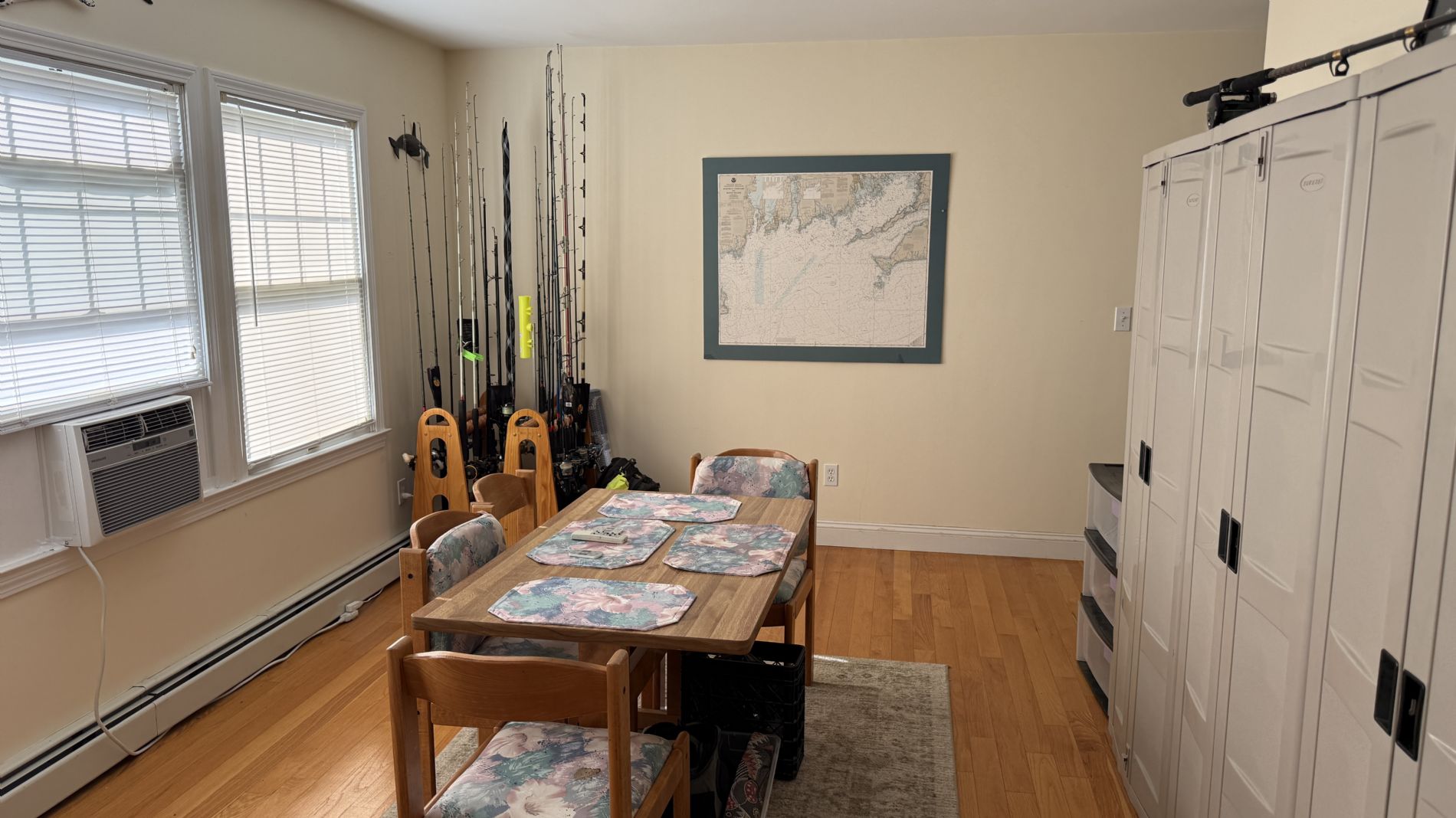 Dining room/activity room