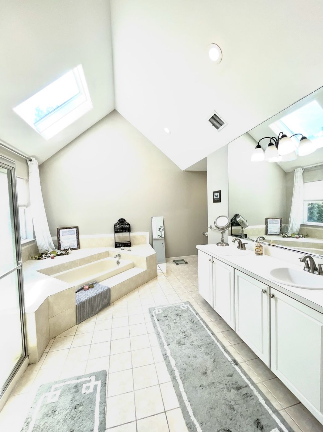 2md Floor Master bath