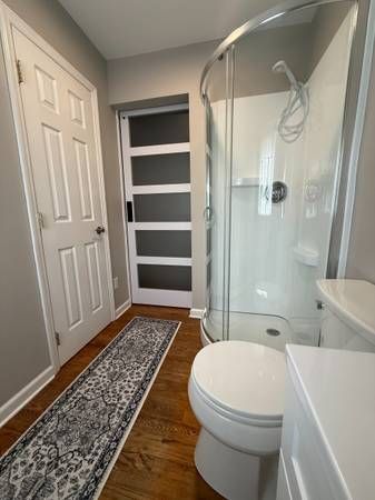 1st Floor: Guest quarters shower